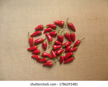 Red Color Ripe Whole Fresh Fresno Chili Peppers