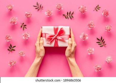 Gift Box Women Hand High Res Stock Images Shutterstock Gift Box Women Hand High Res Stock Images Shutterstock