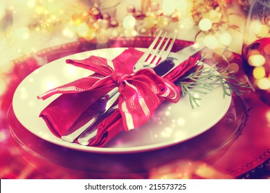 Red And Gold Themed Holiday Dinner Table Plate Setting