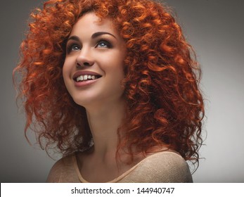 Bilder Stockfotos Und Vektorgrafiken Curly Red Hair