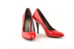 Rote Schuhe Mit Hoher Ferse Einzeln Auf Weißem Hintergrund, Beschneidungspfad Inbegriffen.