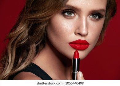 Lipstick Women Red Images Stock Photos Vectors Shutterstock