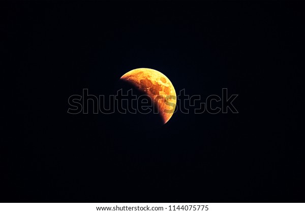 red moon\
eclipse