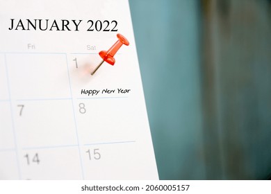 Red pin on the 1st of first day of the year 2022 on diary calendar.concept happy new year