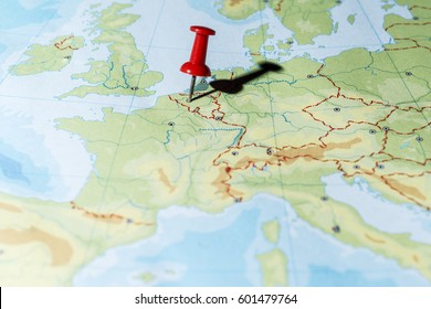 Red pin on a map pointing Brssels
