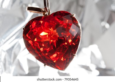 Red Presious Stone Pendant In Heart Shape