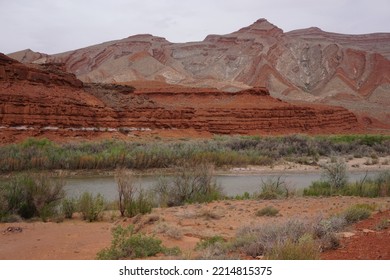 Red Rock Desert Stone Formations