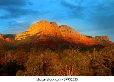 Red Rock Hill In Sedona Arizona In Evening Sun Light