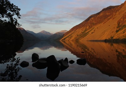 Red rock reflection at sunset 