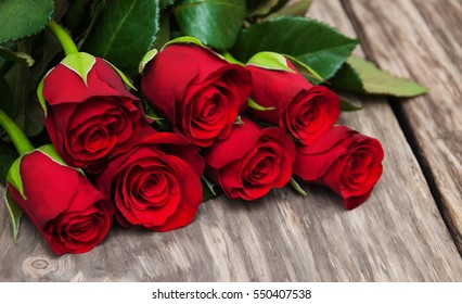 HD Pictures of Red Rose Buke - Gira Wallpaper