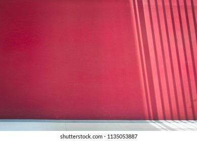 Red surface, red background light
