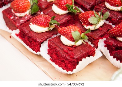 Red Velvet Mini Cakes