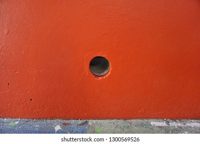 A red wall