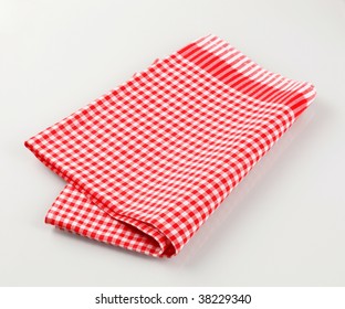 Red And White Checkered Tea Towel - Studio