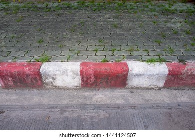 White Curb Meaning >> Imagenes Fotos De Stock Y Vectores Sobre Curb Road White Curb Meaning >> Imagenes Fotos De Stock Y Vectores Sobre Curb Road