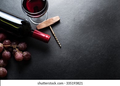 Red Wine And Grapes Border Background