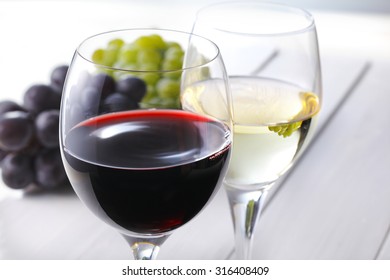 Red Wine And White Wine Image