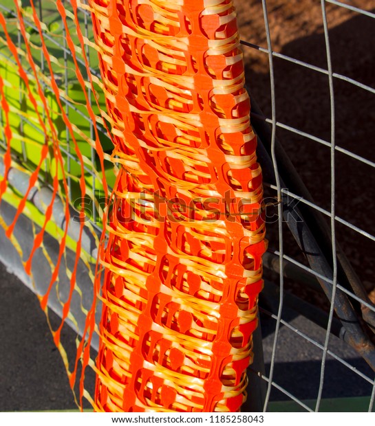 red plastic mesh fencing