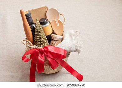 Refined Christmas Gift Basket For Culinary Enthusiats With Bottle Of Oil, Vinegar And Kitchen Utensils. Corporate Or Personal Present For Cooking Lovers, Foodies And Gourmands.