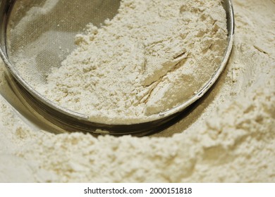 Refined Wheat Flour With A Refiner