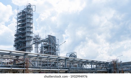Refinery and storage facilities of oil and petroleum products. Oil products reservoirs.