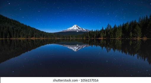 1,290 Trillium Lake Images, Stock Photos & Vectors | Shutterstock