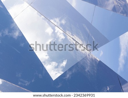 Reflection of  sky cloud in specular detail.