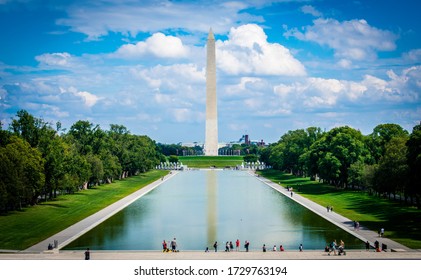 reflection of the Washington Monument