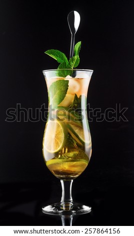 A refreshing drink with lemon and mint