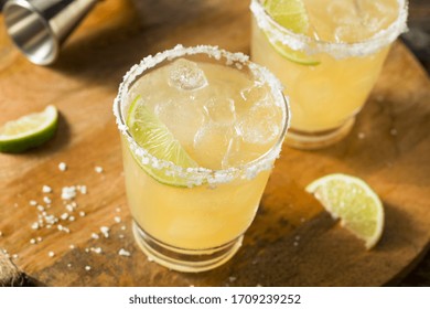 Refreshing Mexican Tequila Margarita With LIme And Salt