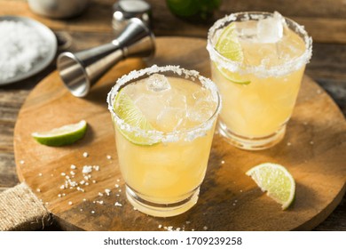 Refreshing Mexican Tequila Margarita With LIme And Salt