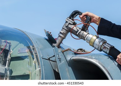 5,970 Refueling aircraft Images, Stock Photos & Vectors | Shutterstock