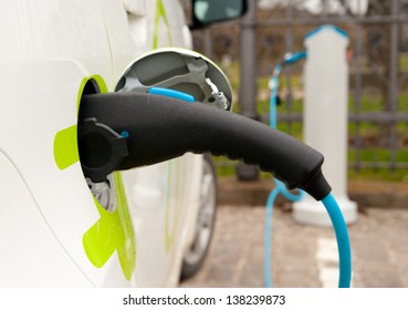 Refueling an electric car, an environment friendly alternative