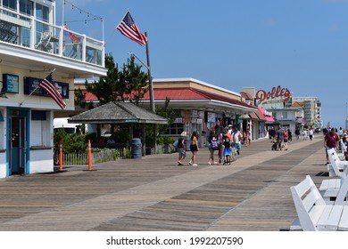 Rehoboth Beach, DE, USA, June 15, 2021 - Delaware Beaches Are Open. With The Decline COVID Cases, People Are Flocking To Delaware’s Rehoboth Beach And It’s Shops Along The Boardwalk.