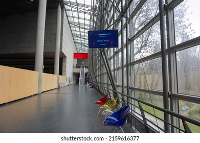 Reims, France - March 2022 - Hallway With A Skylight And Large Bay Windows Supported By Metal Frames, Inside The Convention Center (