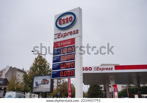 Reims, France - Oct. 14, 2022 - Closed Esso\
Express gas station on Saint-Marceaux Boulevard, amid shortage in\
fuel supply in the while country : the price displays read 0 as\
nothing can be delivered