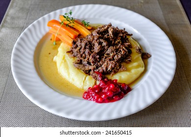 Finnish food, Poronkäristys Finnish food - Reindeer meat, Poronkäristys