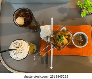 relax while working in the cafe