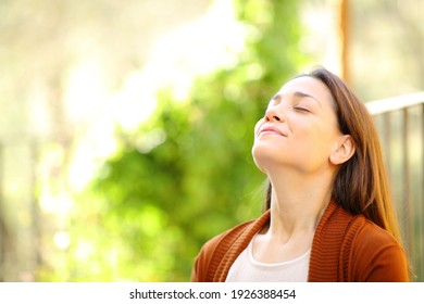 207,086 Breathing Woman Images, Stock Photos & Vectors | Shutterstock