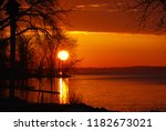 Relaxing sunset on beautiful Lake Koshkonong