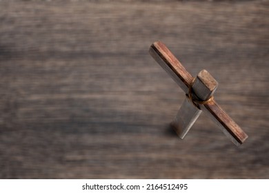 22,071 Wooden background crucifix Images, Stock Photos & Vectors