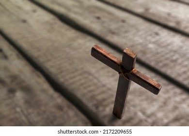 22,071 Wooden background crucifix Images, Stock Photos & Vectors