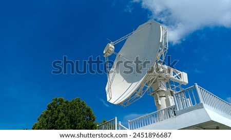 Remote sensing satellite data capture device at the ground station