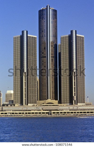 The Renaissance Center, a skyscraper\
office complex in downtown Detroit,\
Michigan