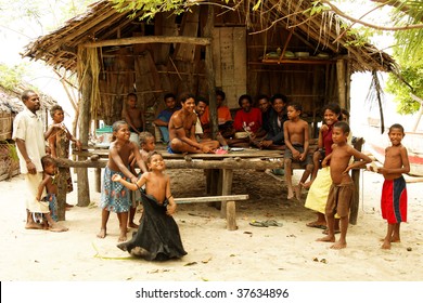 RENARD ISLANDS, PNG - JULY 16: Unidentified Melanesian People Of Papua New Guinea. July 16, 2009, Bwagaoia, Misima Island, Papua New Guinea