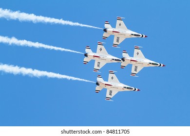 RENO, NV - SEPTEMBER 15: US Air Force Demonstration Team Thunderbirds. Flying On F-16 During The Annual Air Races On September 15, 2011 In Reno, Nevada