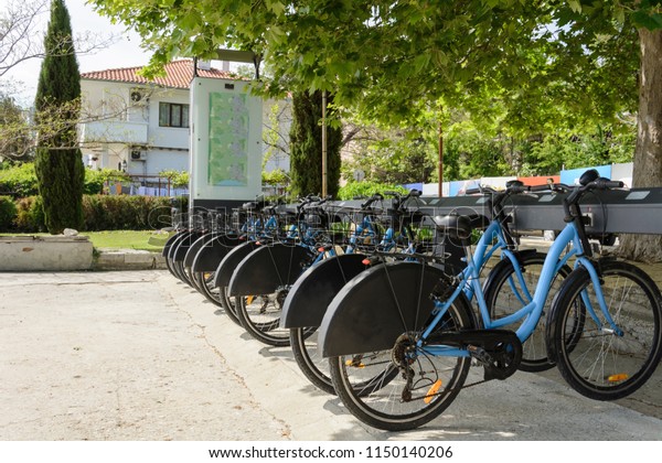 blue bikes station