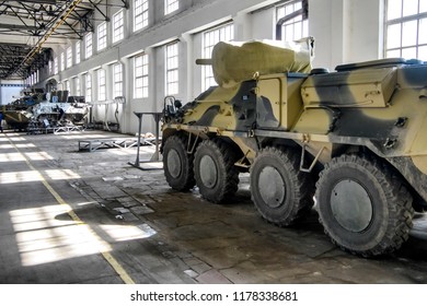 Repair of heavy military equipment at a plant in Zhytomyr, Ukraine. 30-03-2017