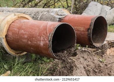 Repair Of The Pipeline Line Steel Round Pipe The Heating Main In The Ground Construction Work Industrial.