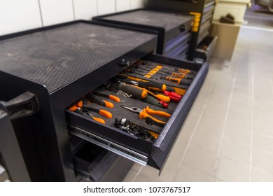 Repair Shop, Tool Kit Console Desk And Tools Detail